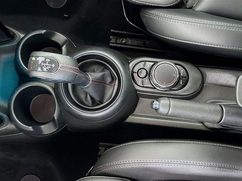 Used 2019 MINI Cooper S w/ Premium Package image 17