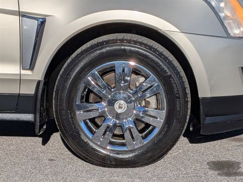 Used 2015 Cadillac SRX Luxury w/ Driver Awareness Package image 10