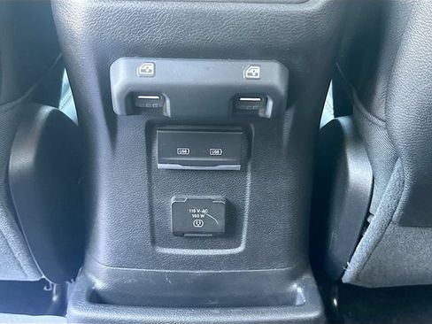 Used 2023 Jeep Wrangler Unlimited Rubicon w/ Cold Weather Group AWD/4WD image 24