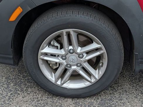Used 2023 Hyundai Kona SE AWD/4WD image 7