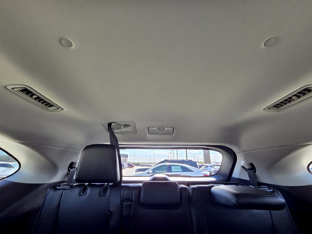 Used 2021 Toyota Highlander XLE FWD image 28
