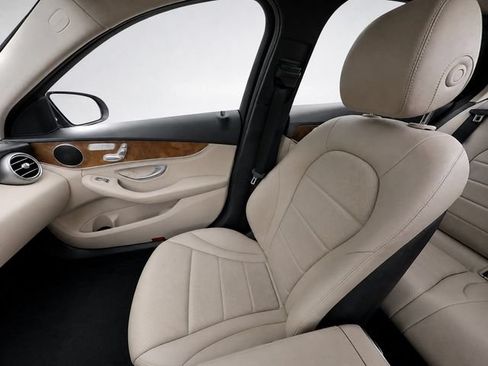 Used 2015 Mercedes-Benz C 300 4MATIC Sedan image 22