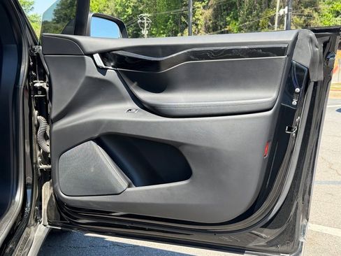 Used 2018 Tesla Model X 100D image 37