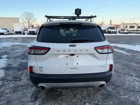 Used 2020 Ford Escape SE image 4