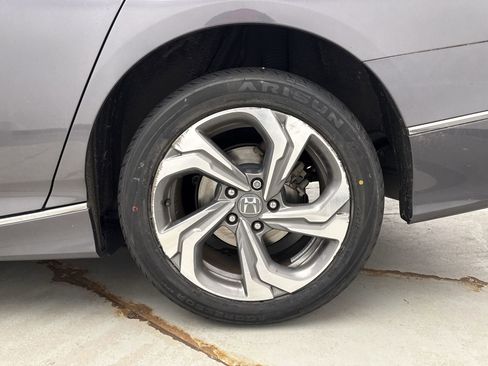 Used 2020 Honda Accord EX image 12