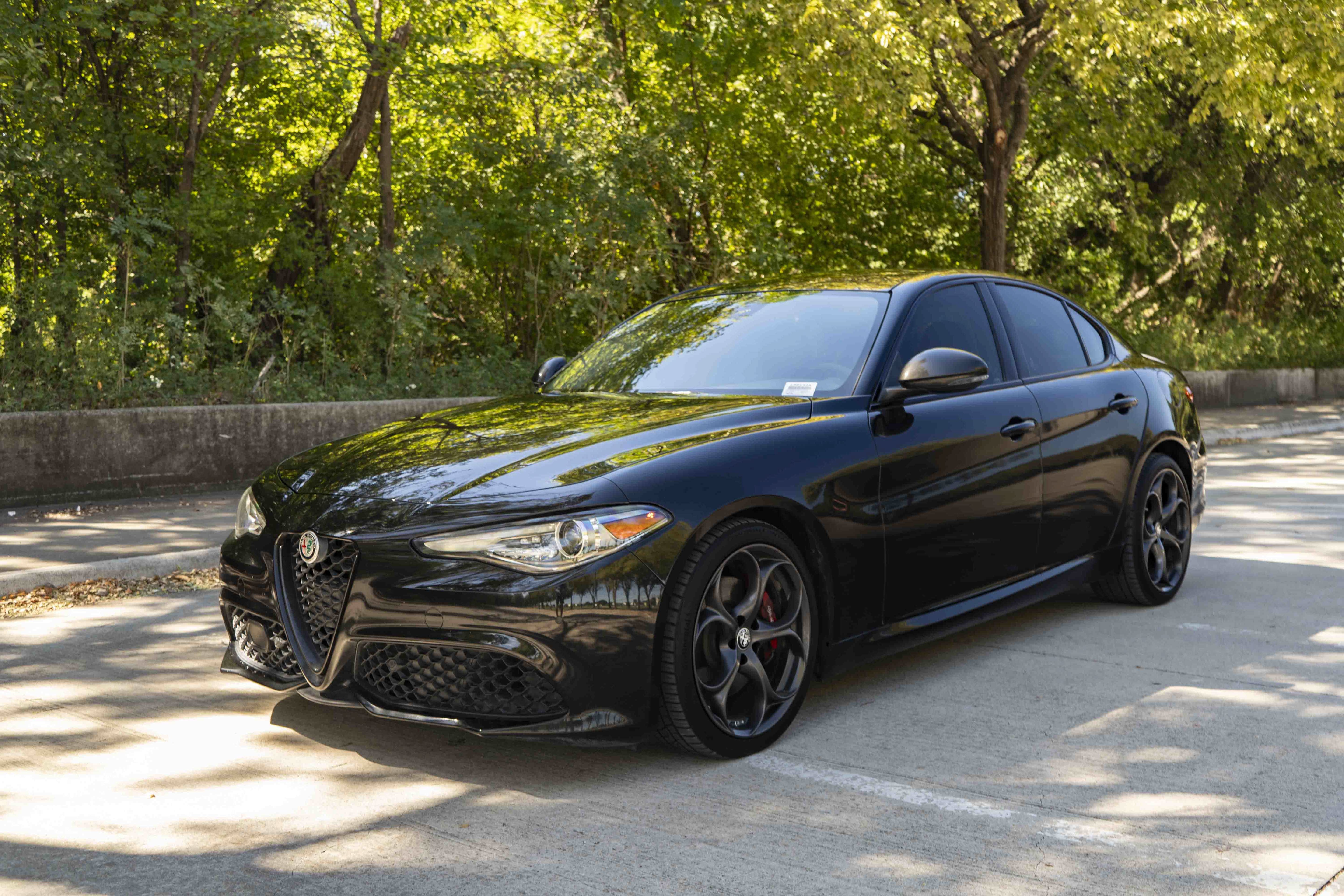 Used 2019 Alfa Romeo Giulia Ti Sport w/ Quick Order Package 22U Sport RWD image 5