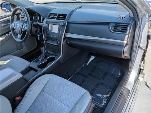 Used 2017 Toyota Camry SE FWD image 21