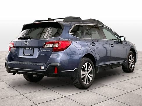 Used 2018 Subaru Outback 2.5i Limited AWD/4WD image 12