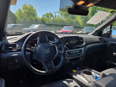 Used 2024 Honda Passport EX-L image 9
