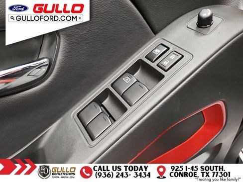 Used 2025 Nissan Frontier PRO-4X w/ Interior Protection Package image 22