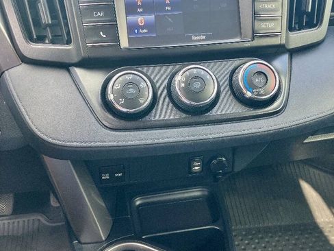 Used 2017 Toyota RAV4 LE w/ Carpet Mat Package AWD/4WD image 11