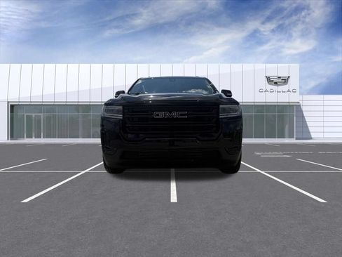 Used 2023 GMC Acadia SLE w/ Driver Convenience Package FWD image 7