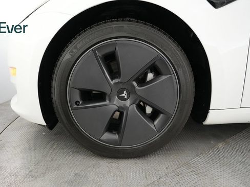 Used 2023 Tesla Model 3 Standard Range RWD image 19