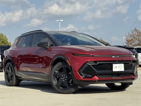 New 2026 Chevrolet Equinox EV RS image 2