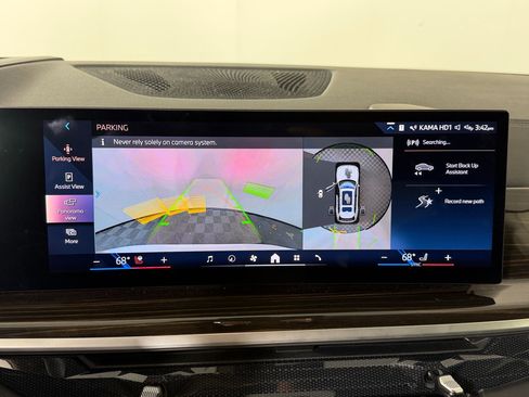 Used 2024 BMW X7 xDrive40i w/ Premium Package image 33