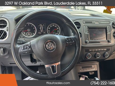 Used 2017 Volkswagen Tiguan S image 45