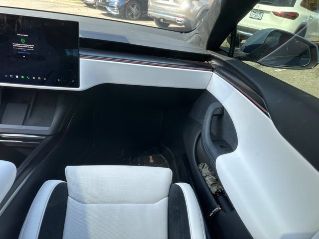 Used 2026 Tesla Model S Plaid AWD/4WD image 17
