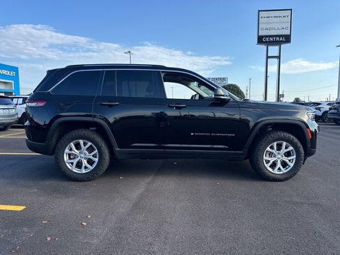 Used 2022 Jeep Grand Cherokee Limited AWD/4WD image 9