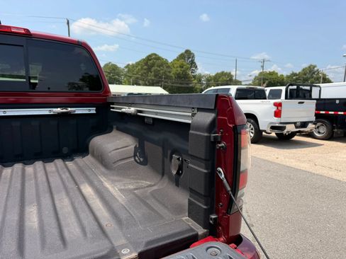 Used 2022 Nissan Frontier SV AWD/4WD image 13