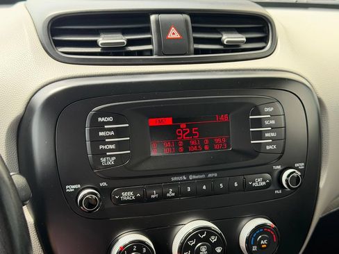 Used 2016 Kia Soul FWD image 13