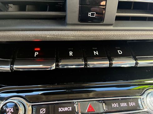 Certified 2021 Lincoln Corsair STANDARD w/ Equipment Group 101A image 19