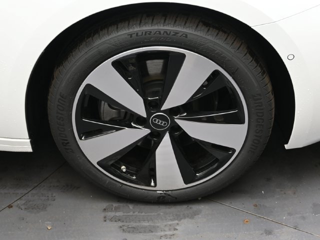 Used 2025 Audi A5 Premium Plus w/ Premium Plus AWD/4WD image 9