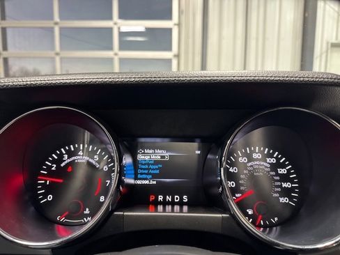 Used 2017 Ford Mustang Premium image 8