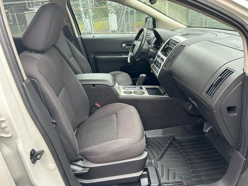 Used 2010 Ford Edge SEL AWD/4WD image 16