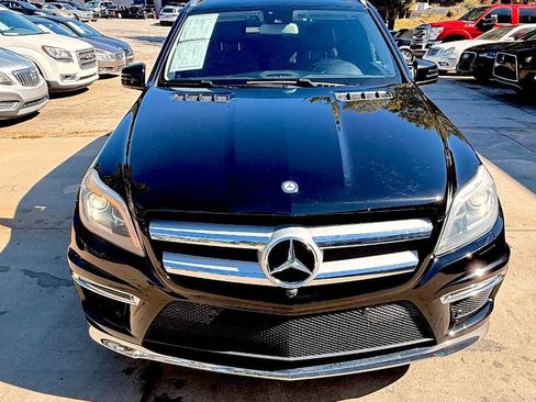 Used 2014 Mercedes-Benz GL 550 4MATIC image 19