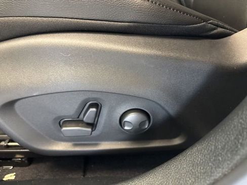 New 2026 Jeep Compass Limited image 13