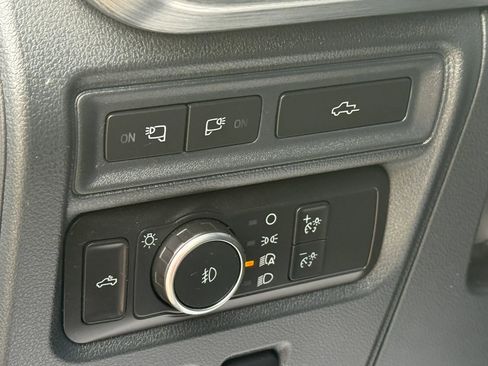 Used 2022 Ford F150 Lariat w/ Equipment Group 502A High AWD/4WD image 23