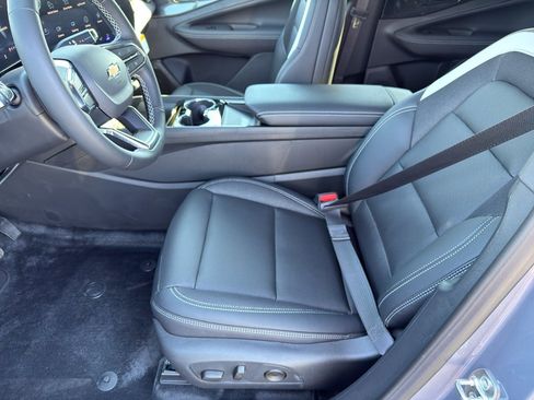 New 2026 Chevrolet Blazer EV LT image 12