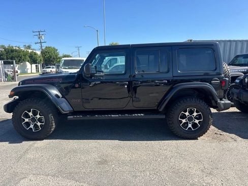 Used 2022 Jeep Wrangler Unlimited Rubicon w/ Cold Weather Group AWD/4WD image 8