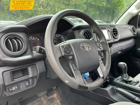 Used 2019 Toyota Tacoma SR w/ SR Convenience Package RWD image 9