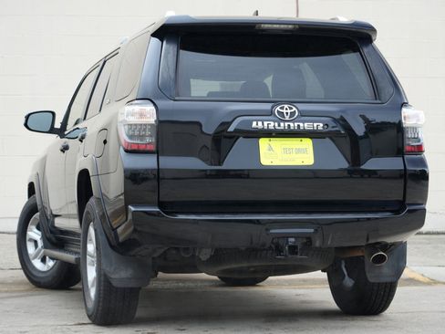 Used 2016 Toyota 4Runner SR5 Premium RWD image 5