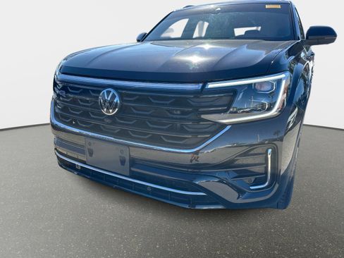 Used 2024 Volkswagen Atlas Cross Sport SEL Premium R-Line image 9