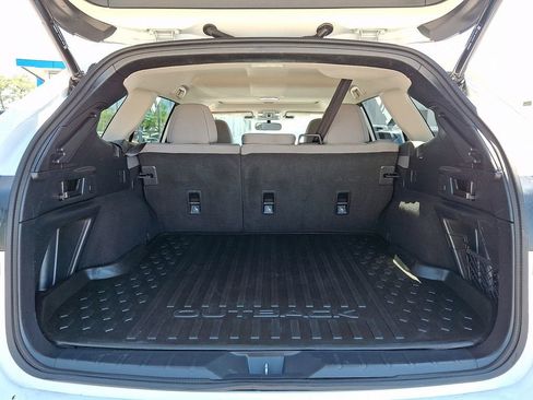 Used 2024 Subaru Outback Premium AWD/4WD image 29