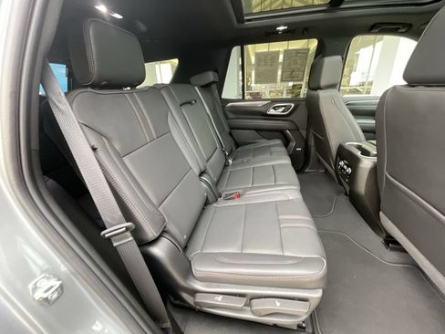 Used 2024 Chevrolet Tahoe RST w/ Luxury Package AWD/4WD image 28