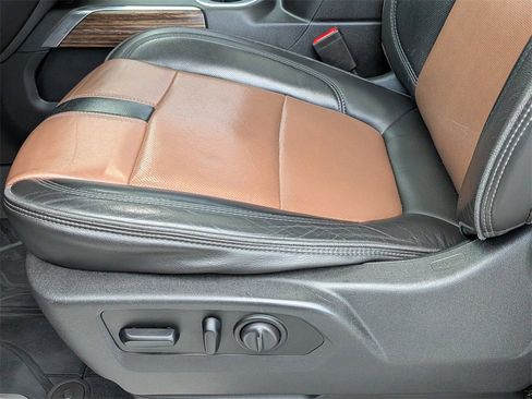 Used 2019 Chevrolet Silverado 1500 High Country w/ Trailer Camera Package image 16