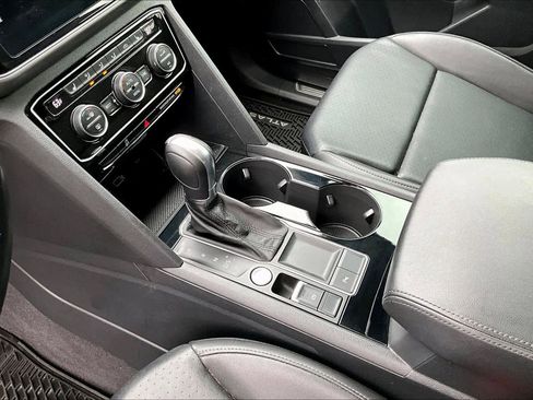 Used 2018 Volkswagen Atlas SEL image 16