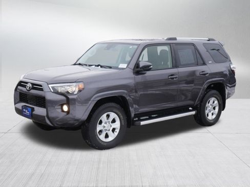 Used 2020 Toyota 4Runner SR5 Premium w/ Moonroof Package image 3