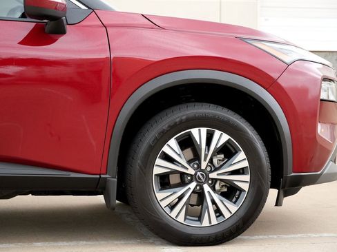 Used 2023 Nissan Rogue SV FWD image 27