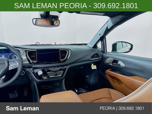 New 2026 Chrysler Pacifica Pinnacle image 25