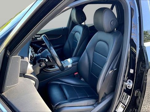 Certified 2022 Mercedes-Benz GLC 300 4MATIC image 11