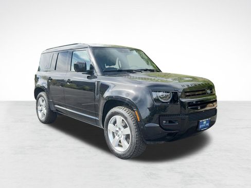 Used 2024 Land Rover Defender 110 X-Dynamic SE AWD/4WD image 6
