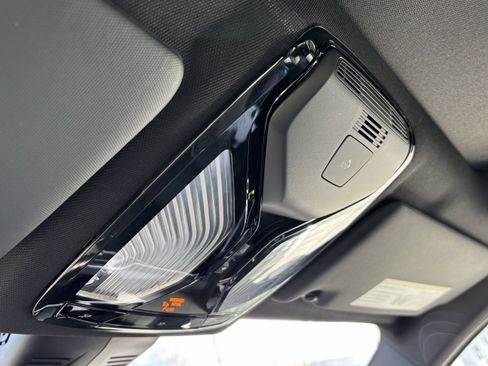 Certified 2024 BMW 330i Sedan image 28