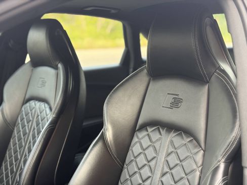 Used 2019 Audi S4 Premium Plus w/ Premium Plus Package AWD/4WD image 17