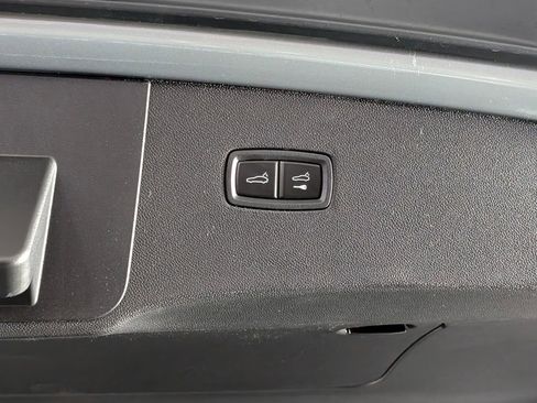 New 2026 Porsche Cayenne S image 18