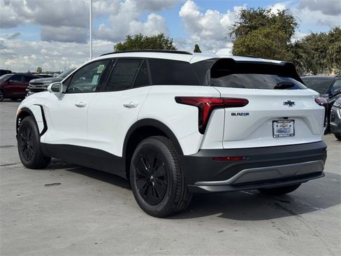 New 2026 Chevrolet Blazer EV LT image 3