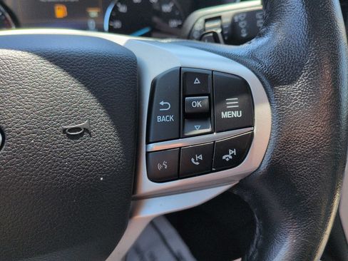 Used 2021 Ford Explorer XLT w/ Equipment Group 202A AWD/4WD image 18